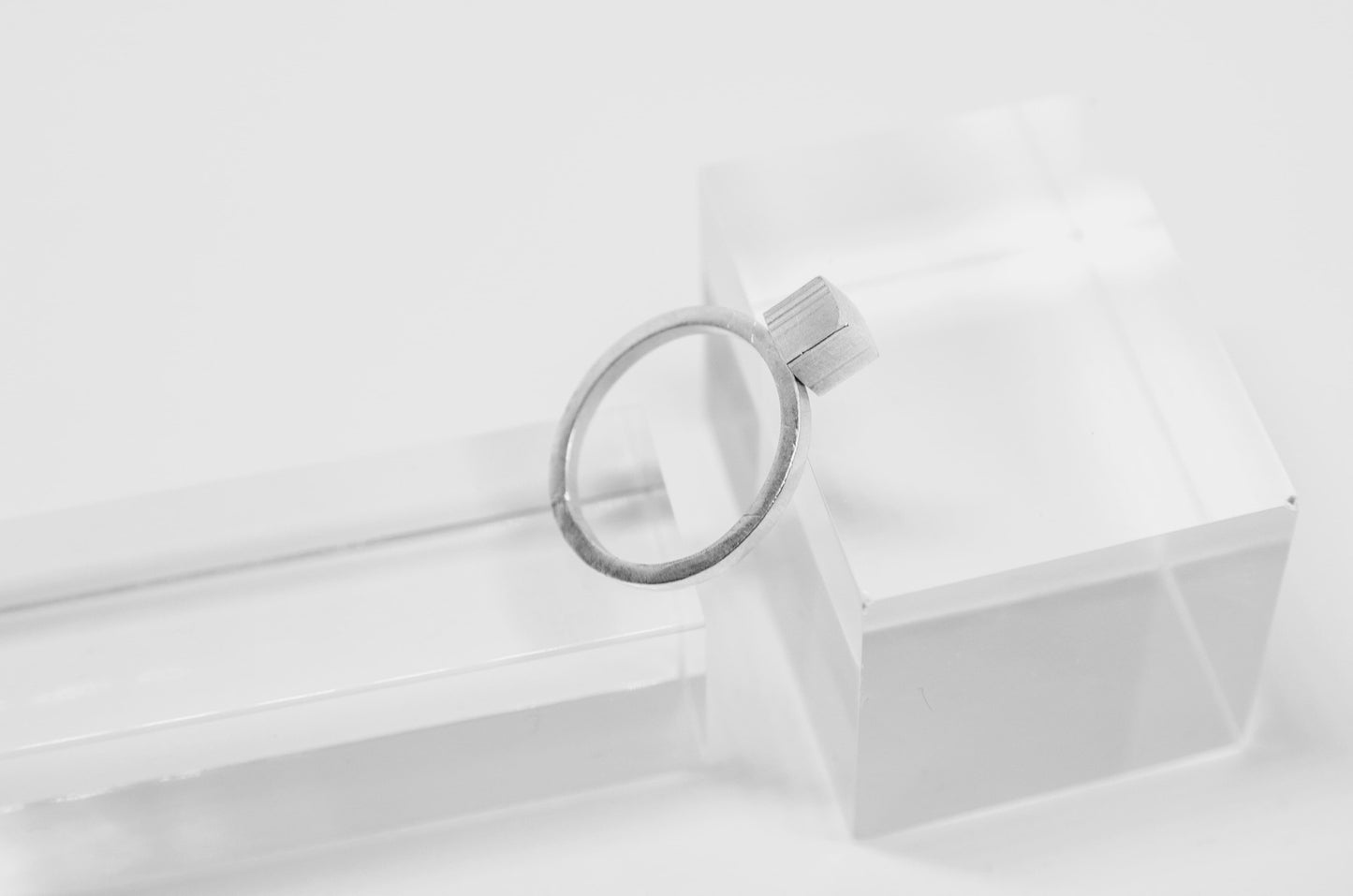 Anillo Gazing Cube