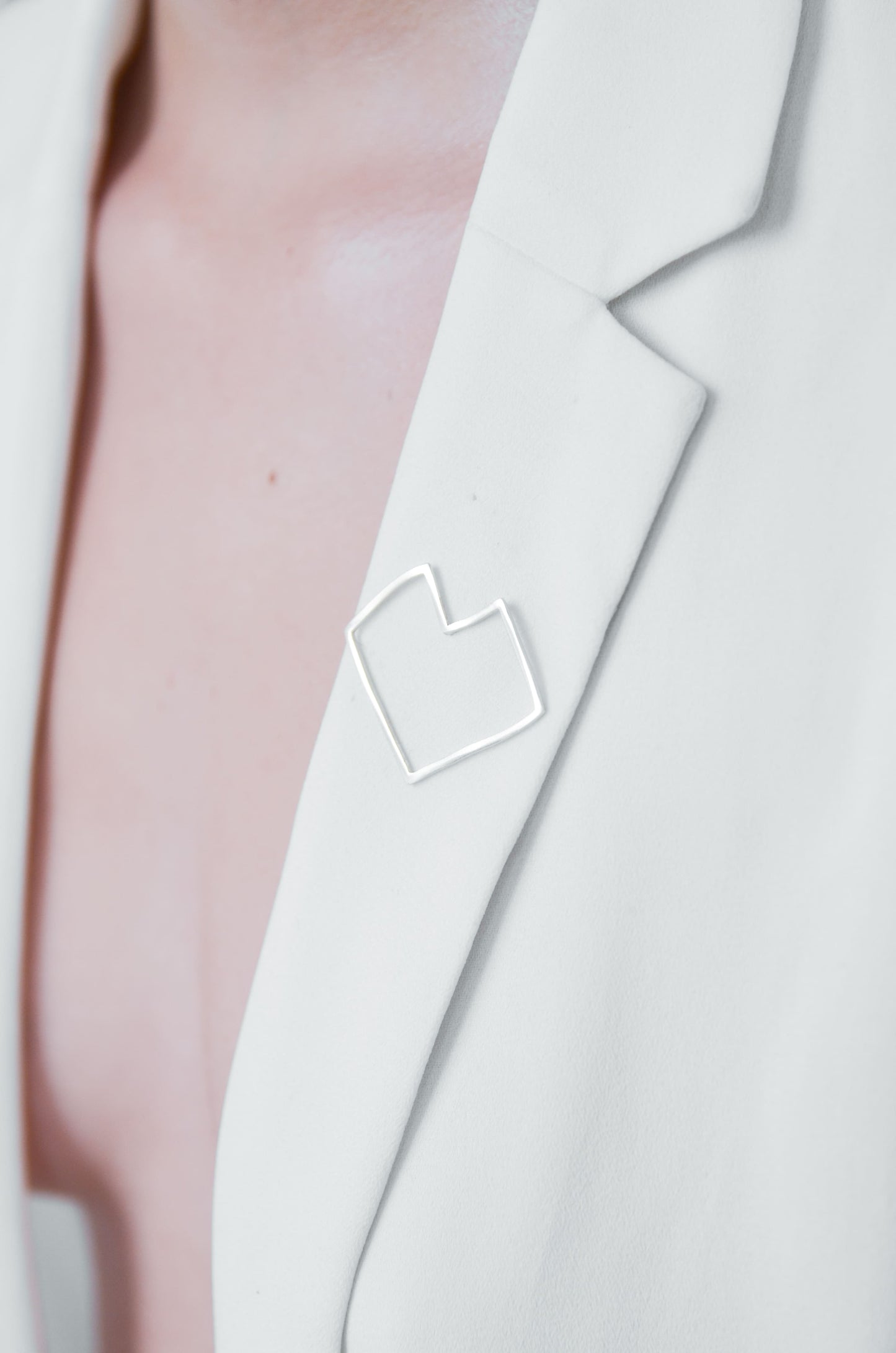 Broche Modern Love