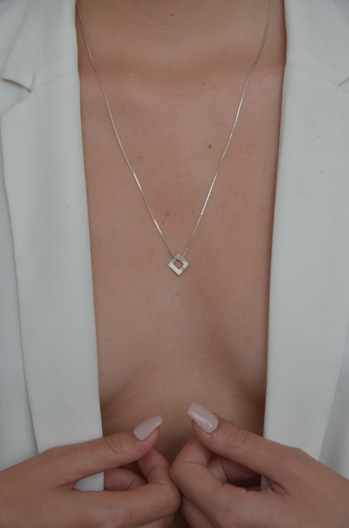 Collar Petit Cube